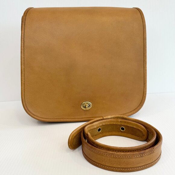 Vintage COACH Stewardess RARE Camel made in New York City late 70s or early 80s - Picture 2 of 16